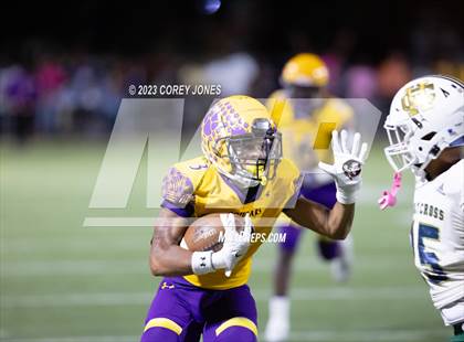 Thumbnail 3 in Holy Cross vs Edna Karr photogallery.
