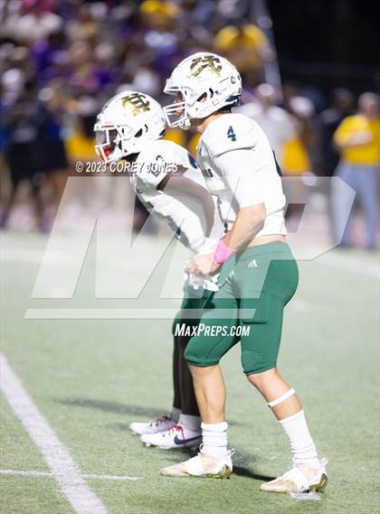 Thumbnail 2 in Holy Cross vs Edna Karr photogallery.
