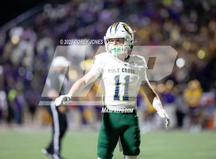 Thumbnail 1 in Holy Cross vs Edna Karr photogallery.