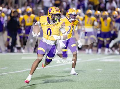 Thumbnail 3 in Holy Cross vs Edna Karr photogallery.
