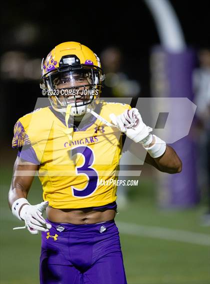 Thumbnail 2 in Holy Cross vs Edna Karr photogallery.