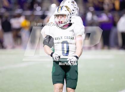 Thumbnail 2 in Holy Cross vs Edna Karr photogallery.