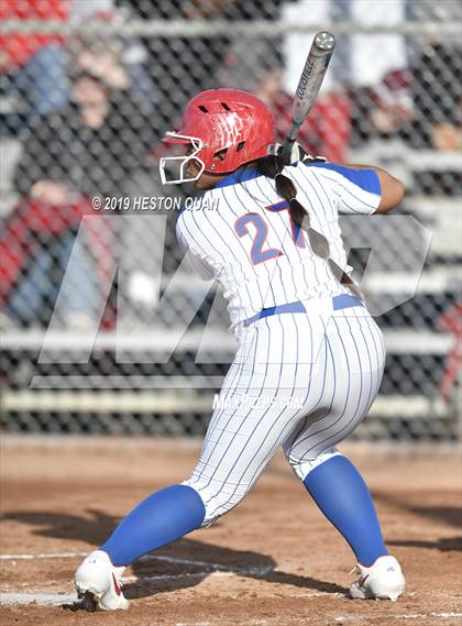Thumbnail 2 in Mater Dei @ Los Alamitos photogallery.