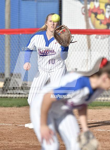 Thumbnail 3 in Mater Dei @ Los Alamitos photogallery.