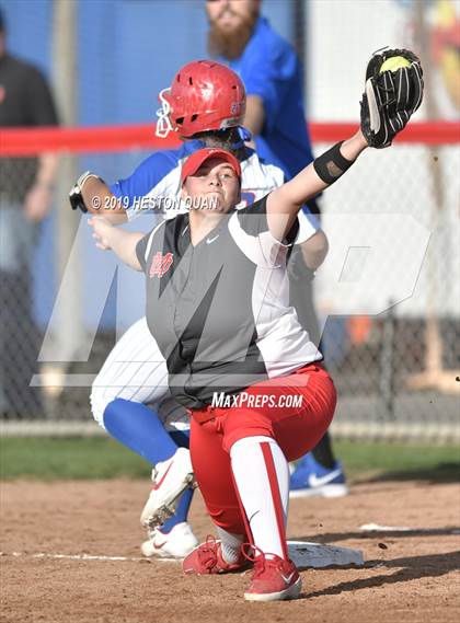 Thumbnail 1 in Mater Dei @ Los Alamitos photogallery.