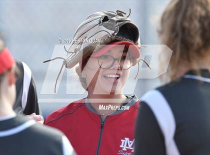 Thumbnail 2 in Mater Dei @ Los Alamitos photogallery.