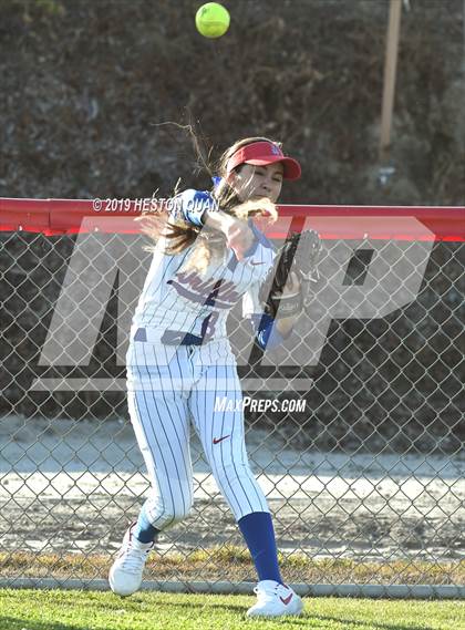 Thumbnail 3 in Mater Dei @ Los Alamitos photogallery.