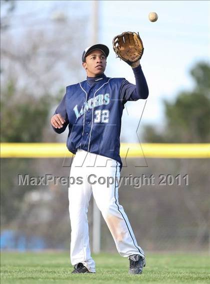 Thumbnail 2 in Eastridge vs. Rush-Henrietta photogallery.