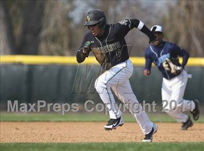 Thumbnail 2 in Eastridge vs. Rush-Henrietta photogallery.