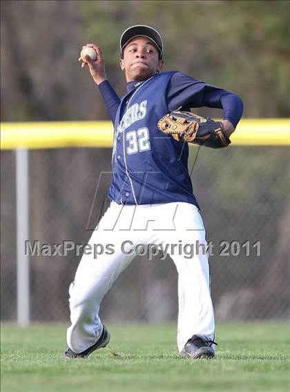 Thumbnail 2 in Eastridge vs. Rush-Henrietta photogallery.