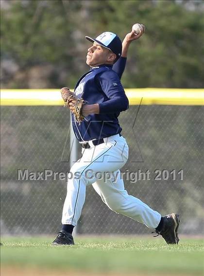 Thumbnail 1 in Eastridge vs. Rush-Henrietta photogallery.