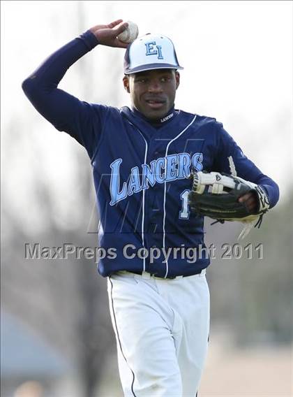 Thumbnail 1 in Eastridge vs. Rush-Henrietta photogallery.