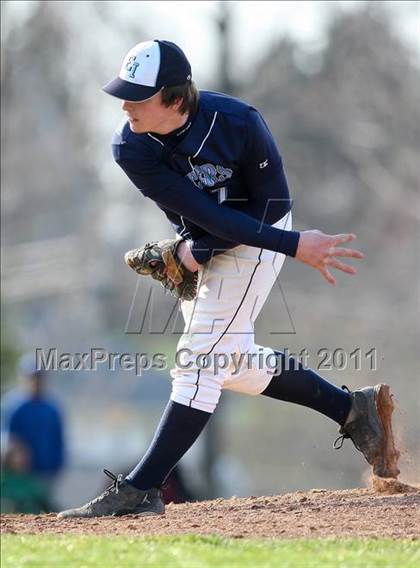 Thumbnail 2 in Eastridge vs. Rush-Henrietta photogallery.
