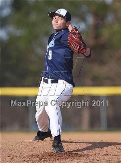 Thumbnail 2 in Eastridge vs. Rush-Henrietta photogallery.