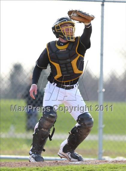 Thumbnail 1 in Eastridge vs. Rush-Henrietta photogallery.