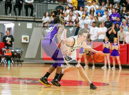 Thumbnail 1 in Richardson vs. Guyer  (UIL 6A Area Playoff) photogallery.
