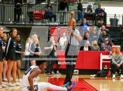 Thumbnail 3 in Richardson vs. Guyer  (UIL 6A Area Playoff) photogallery.