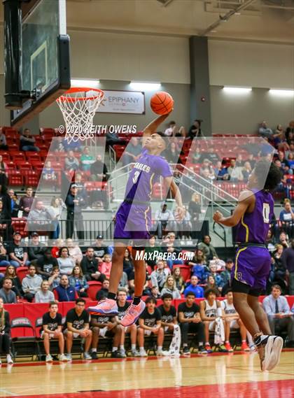 Thumbnail 3 in Richardson vs. Guyer  (UIL 6A Area Playoff) photogallery.