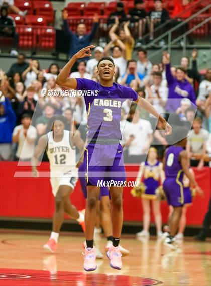 Thumbnail 1 in Richardson vs. Guyer  (UIL 6A Area Playoff) photogallery.