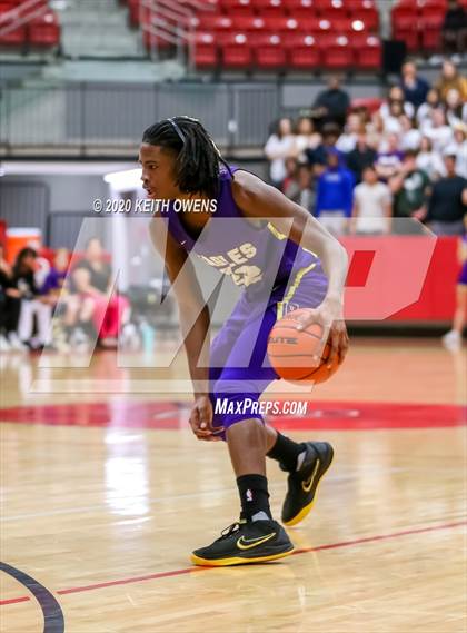 Thumbnail 3 in Richardson vs. Guyer  (UIL 6A Area Playoff) photogallery.