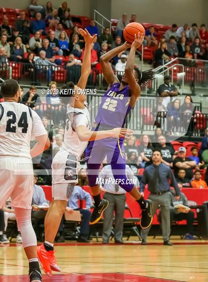 Thumbnail 1 in Richardson vs. Guyer  (UIL 6A Area Playoff) photogallery.
