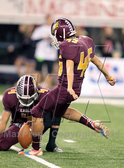 Thumbnail 3 in Fairfield vs. Argyle (UIL 3A Division 2 Final) photogallery.
