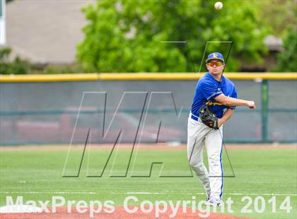 Thumbnail 3 in Sunnyvale vs Farmersville (UIL 2A Regional Quarterfinal Playoff) photogallery.
