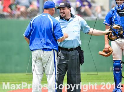 Thumbnail 1 in Sunnyvale vs Farmersville (UIL 2A Regional Quarterfinal Playoff) photogallery.