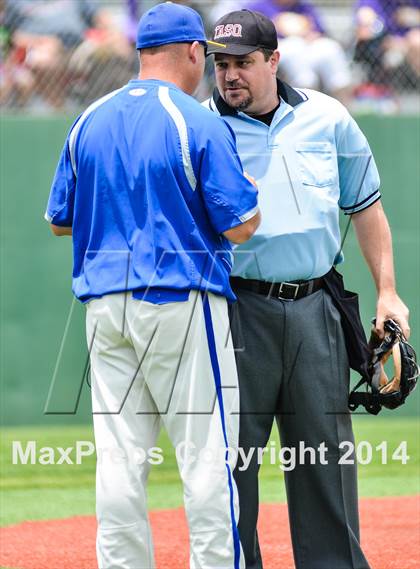 Thumbnail 2 in Sunnyvale vs Farmersville (UIL 2A Regional Quarterfinal Playoff) photogallery.