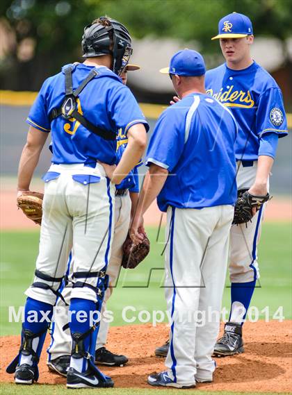 Thumbnail 2 in Sunnyvale vs Farmersville (UIL 2A Regional Quarterfinal Playoff) photogallery.