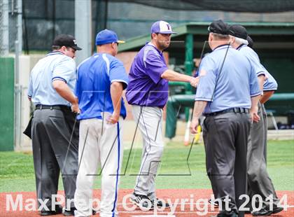 Thumbnail 1 in Sunnyvale vs Farmersville (UIL 2A Regional Quarterfinal Playoff) photogallery.