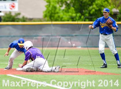 Thumbnail 3 in Sunnyvale vs Farmersville (UIL 2A Regional Quarterfinal Playoff) photogallery.