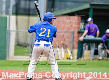 Thumbnail 3 in Sunnyvale vs Farmersville (UIL 2A Regional Quarterfinal Playoff) photogallery.