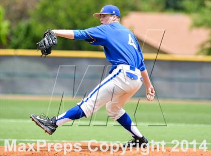 Thumbnail 1 in Sunnyvale vs Farmersville (UIL 2A Regional Quarterfinal Playoff) photogallery.