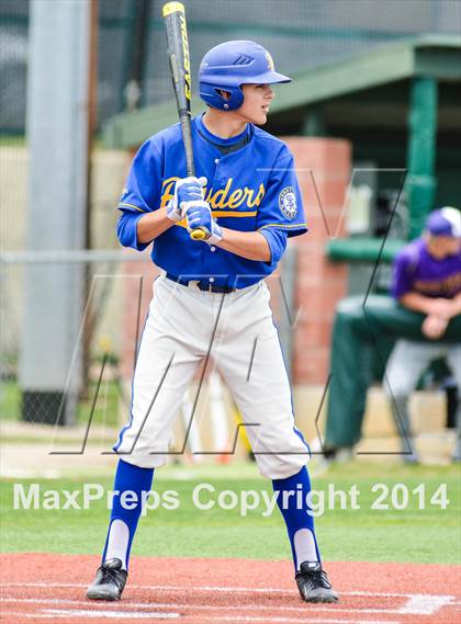 Thumbnail 2 in Sunnyvale vs Farmersville (UIL 2A Regional Quarterfinal Playoff) photogallery.