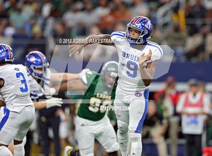 Thumbnail 3 in West Brook vs. Longview (UIL 6A Division 2 Championship) photogallery.