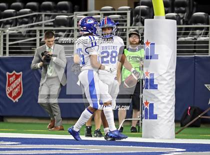 Thumbnail 3 in West Brook vs. Longview (UIL 6A Division 2 Championship) photogallery.