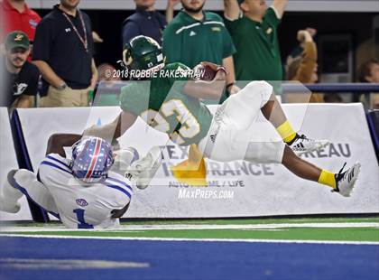 Thumbnail 2 in West Brook vs. Longview (UIL 6A Division 2 Championship) photogallery.