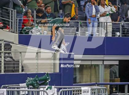 Thumbnail 1 in West Brook vs. Longview (UIL 6A Division 2 Championship) photogallery.