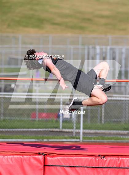 Thumbnail 2 in Newport - Bellevue vs Juanita (High Jump) photogallery.