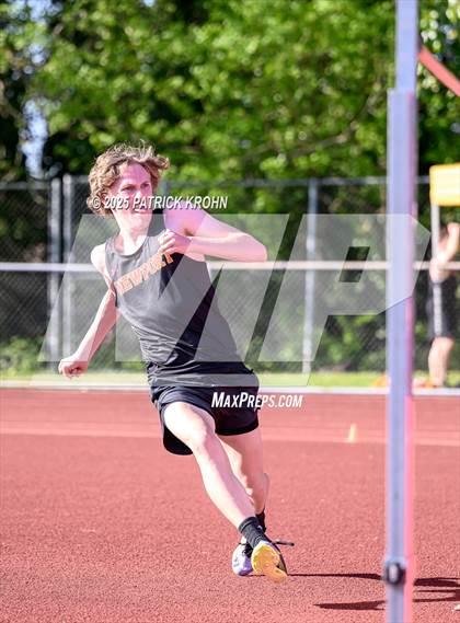 Thumbnail 3 in Newport - Bellevue vs Juanita (High Jump) photogallery.