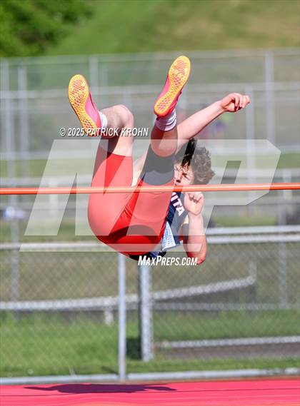 Thumbnail 2 in Newport - Bellevue vs Juanita (High Jump) photogallery.