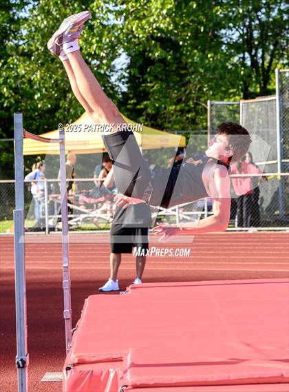Thumbnail 3 in Newport - Bellevue vs Juanita (High Jump) photogallery.