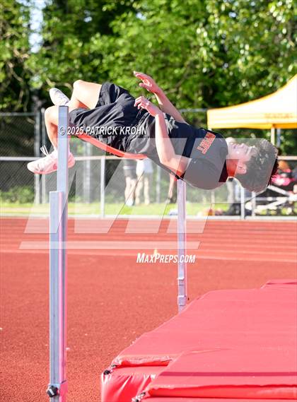 Thumbnail 2 in Newport - Bellevue vs Juanita (High Jump) photogallery.