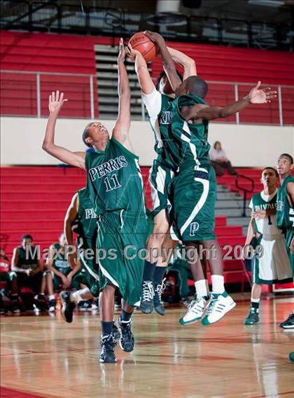 Thumbnail 2 in Palmdale vs. Perris (Inland Empire Invitational) photogallery.