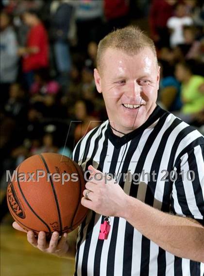 Thumbnail 2 in Covington Catholic @ Holmes photogallery.