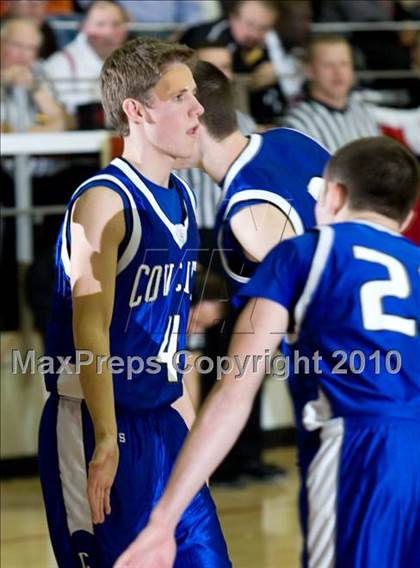 Thumbnail 1 in Covington Catholic @ Holmes photogallery.