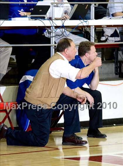 Thumbnail 1 in Covington Catholic @ Holmes photogallery.