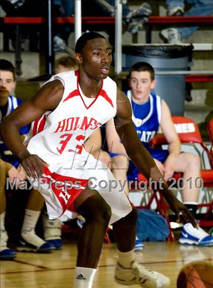 Thumbnail 2 in Covington Catholic @ Holmes photogallery.