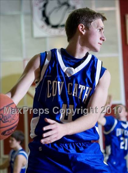 Thumbnail 2 in Covington Catholic @ Holmes photogallery.